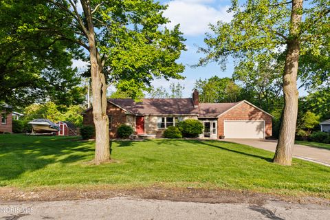 Tiny photo for 604 Valley Drive, Rossford, OH 43460 (MLS # 10007890)
