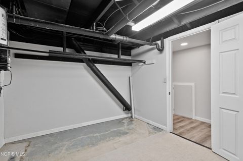 Tiny photo for 604 Valley Drive, Rossford, OH 43460 (MLS # 10007890)