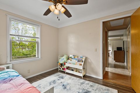 Tiny photo for 604 Valley Drive, Rossford, OH 43460 (MLS # 10007890)