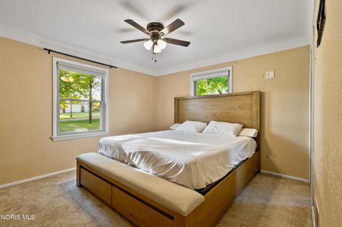 Tiny photo for 604 Valley Drive, Rossford, OH 43460 (MLS # 10007890)