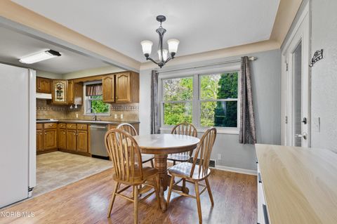 Tiny photo for 604 Valley Drive, Rossford, OH 43460 (MLS # 10007890)