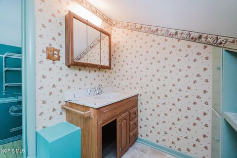 Tiny photo for 1734 W Main Cross Street, Findlay, OH 45840 (MLS # 10009978)