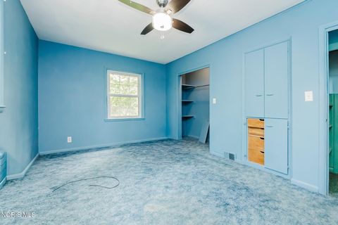 Tiny photo for 1734 W Main Cross Street, Findlay, OH 45840 (MLS # 10009978)