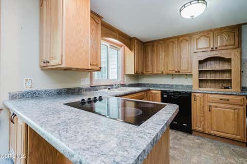 Tiny photo for 1734 W Main Cross Street, Findlay, OH 45840 (MLS # 10009978)
