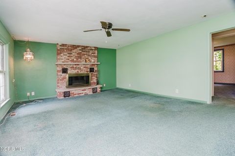 Tiny photo for 1734 W Main Cross Street, Findlay, OH 45840 (MLS # 10009978)