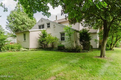 Tiny photo for 1734 W Main Cross Street, Findlay, OH 45840 (MLS # 10009978)