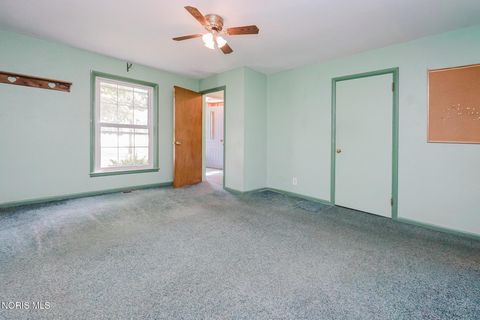 Tiny photo for 1734 W Main Cross Street, Findlay, OH 45840 (MLS # 10009978)