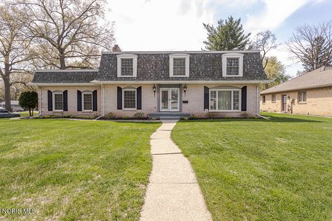 Photo of 4447 Sulgrave Drive, Toledo, OH 43623 (MLS # 10006675)