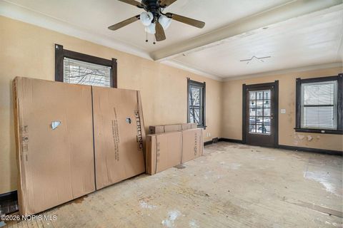 Tiny photo for 933 Wright Avenue, Toledo, OH 43609 (MLS # 10003765)