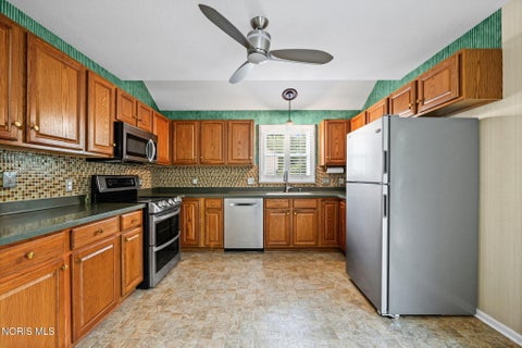 Tiny photo for 1540 Indian Creek Drive, Perrysburg, OH 43551 (MLS # 10008878)