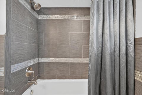Tiny photo for 5040 Macklyn Drive, Toledo, OH 43615 (MLS # 10013688)