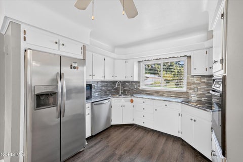 Tiny photo for 5040 Macklyn Drive, Toledo, OH 43615 (MLS # 10013688)