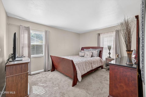 Tiny photo for 5040 Macklyn Drive, Toledo, OH 43615 (MLS # 10013688)