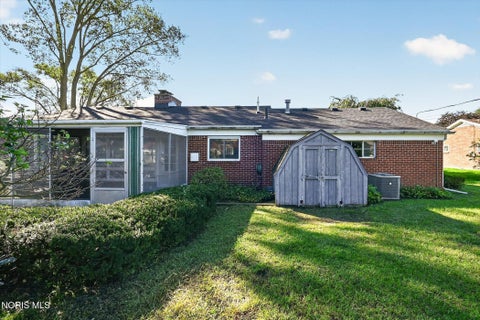 Tiny photo for 5040 Macklyn Drive, Toledo, OH 43615 (MLS # 10013688)