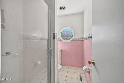 Tiny photo for 5040 Macklyn Drive, Toledo, OH 43615 (MLS # 10013688)
