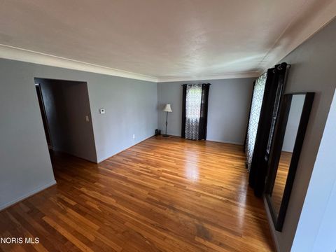 Tiny photo for 123 Carr Avenue, Bowling Green, OH 43402 (MLS # 10007615)