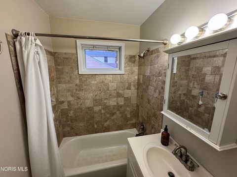 Tiny photo for 123 Carr Avenue, Bowling Green, OH 43402 (MLS # 10007615)
