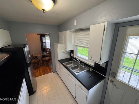 Tiny photo for 123 Carr Avenue, Bowling Green, OH 43402 (MLS # 10007615)