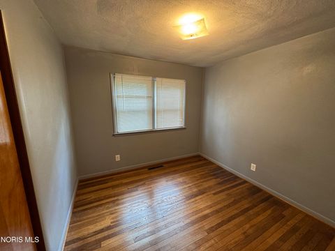 Tiny photo for 123 Carr Avenue, Bowling Green, OH 43402 (MLS # 10007615)