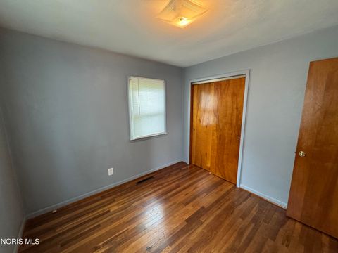 Tiny photo for 123 Carr Avenue, Bowling Green, OH 43402 (MLS # 10007615)