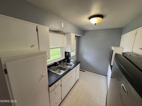 Tiny photo for 123 Carr Avenue, Bowling Green, OH 43402 (MLS # 10007615)
