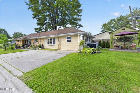 Tiny photo for 6016 Park Street, Sylvania, OH 43560 (MLS # 10009580)
