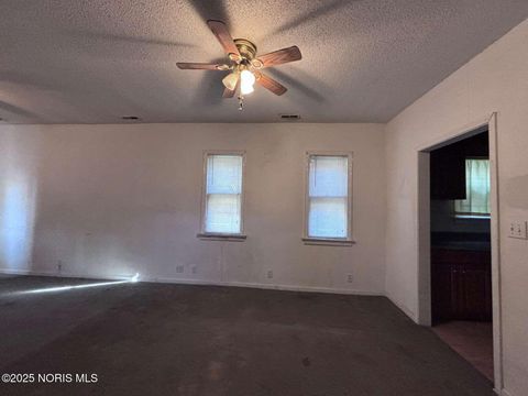 Tiny photo for 2735 Fremont Street, Toledo, OH 43605 (MLS # 10002544)