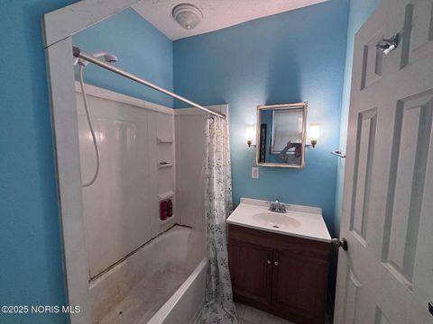 Tiny photo for 2735 Fremont Street, Toledo, OH 43605 (MLS # 10002544)