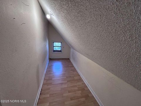 Tiny photo for 2735 Fremont Street, Toledo, OH 43605 (MLS # 10002544)