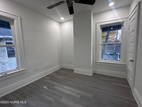 Tiny photo for 629 Virginia Street, Toledo, OH 43620 (MLS # 10001600)