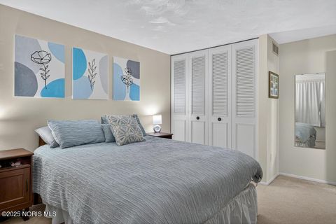 Tiny photo for 538 Cambridge Park, Maumee, OH 43537 (MLS # 10000329)