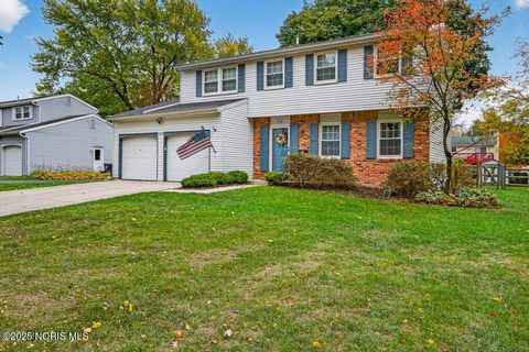 Photo of 538 Cambridge Park, Maumee, OH 43537 (MLS # 10000329)
