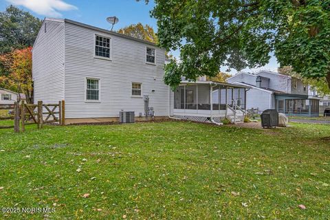Tiny photo for 538 Cambridge Park, Maumee, OH 43537 (MLS # 10000329)