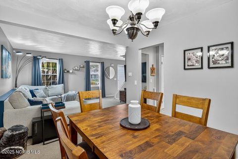 Tiny photo for 538 Cambridge Park, Maumee, OH 43537 (MLS # 10000329)