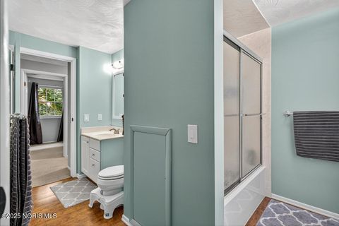 Tiny photo for 538 Cambridge Park, Maumee, OH 43537 (MLS # 10000329)