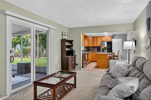 Tiny photo for 538 Cambridge Park, Maumee, OH 43537 (MLS # 10000329)