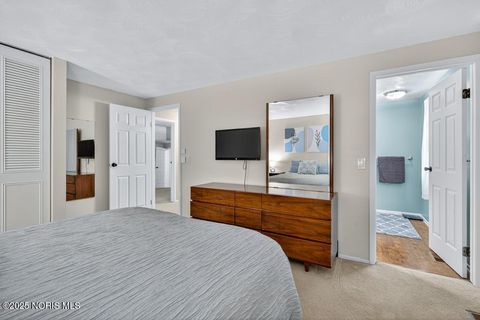 Tiny photo for 538 Cambridge Park, Maumee, OH 43537 (MLS # 10000329)