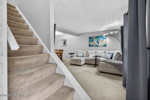 Tiny photo for 538 Cambridge Park, Maumee, OH 43537 (MLS # 10000329)