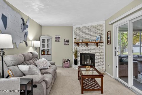 Tiny photo for 538 Cambridge Park, Maumee, OH 43537 (MLS # 10000329)