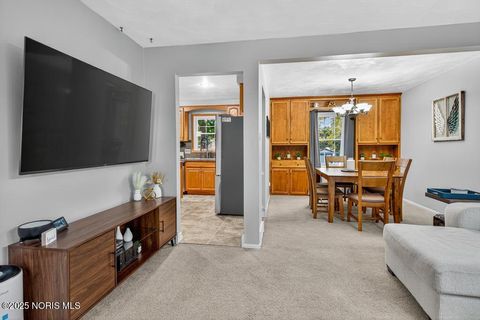 Tiny photo for 538 Cambridge Park, Maumee, OH 43537 (MLS # 10000329)