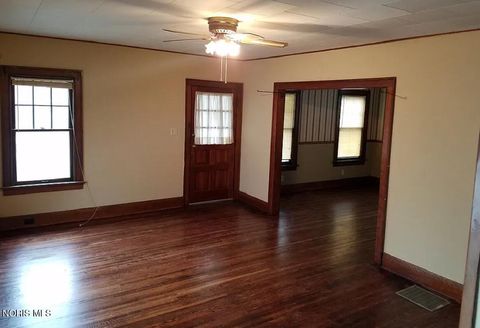 Tiny photo for 1827 Jermain Drive, Toledo, OH 43606 (MLS # 10005877)