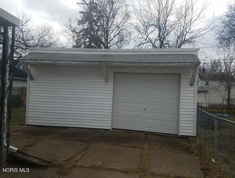 Tiny photo for 1827 Jermain Drive, Toledo, OH 43606 (MLS # 10005877)