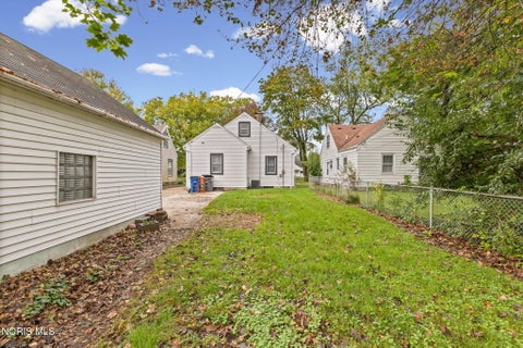Tiny photo for 3556 Kershaw Avenue, Toledo, OH 43613 (MLS # 10014303)