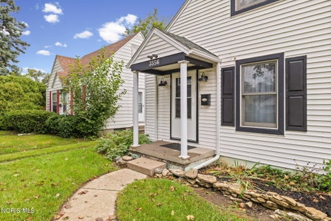 Tiny photo for 3556 Kershaw Avenue, Toledo, OH 43613 (MLS # 10014303)