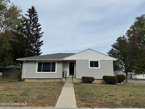 Photo of 900 Welsted Street, Napoleon, OH 43545 (MLS # 10000271)