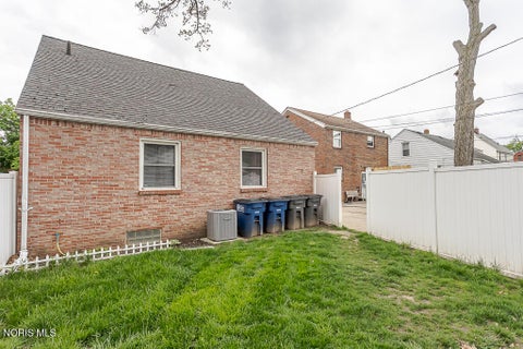 Tiny photo for 3517 Douglas Road, Toledo, OH 43606 (MLS # 10013349)