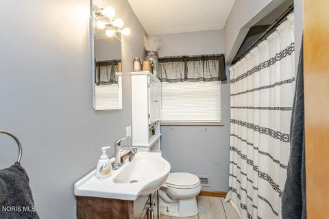 Tiny photo for 3517 Douglas Road, Toledo, OH 43606 (MLS # 10013349)