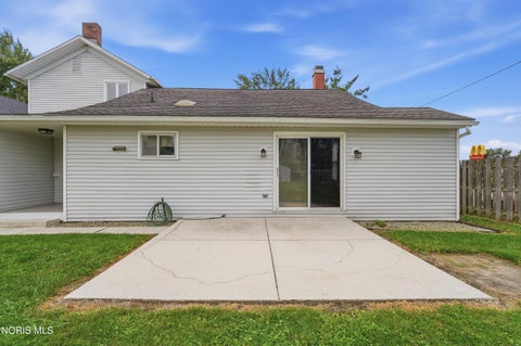 Tiny photo for 334 Elm Street, Fostoria, OH 44830 (MLS # 10013210)