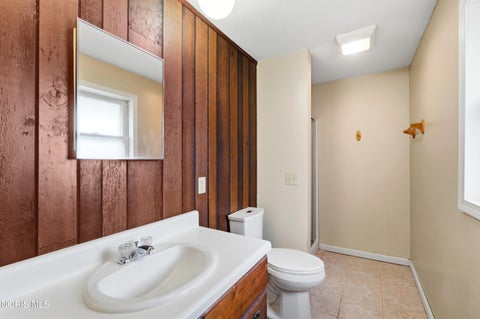 Tiny photo for 334 Elm Street, Fostoria, OH 44830 (MLS # 10013210)
