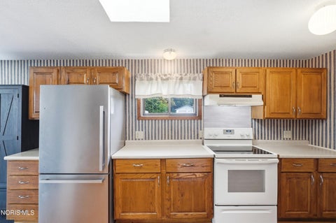 Tiny photo for 334 Elm Street, Fostoria, OH 44830 (MLS # 10013210)